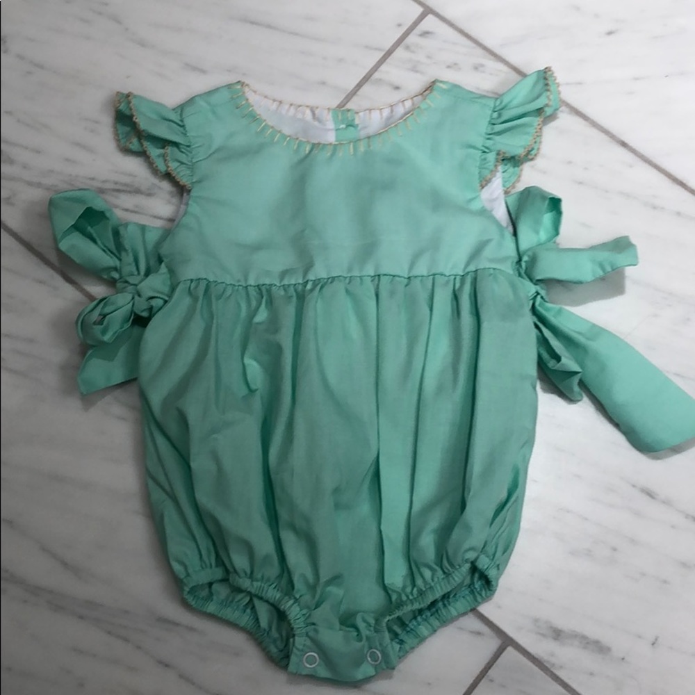 Mint green romper 3-6